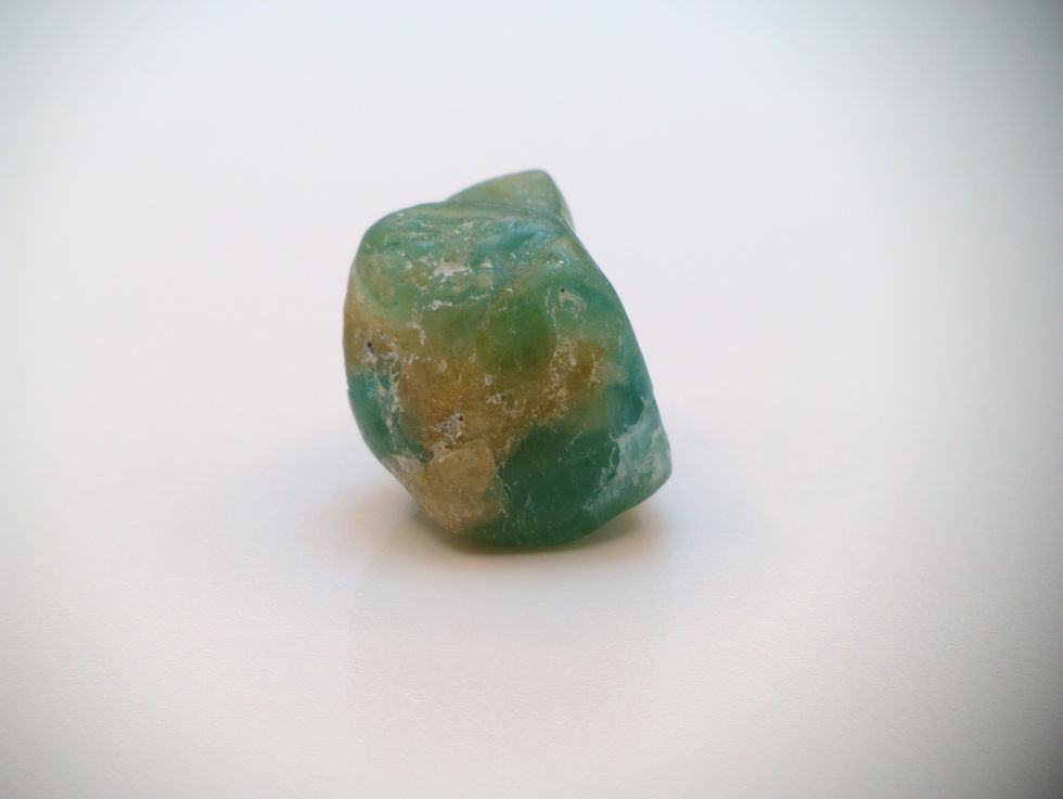 Miniature : 11.72 ct Grandidiérite Brute Bleu vert