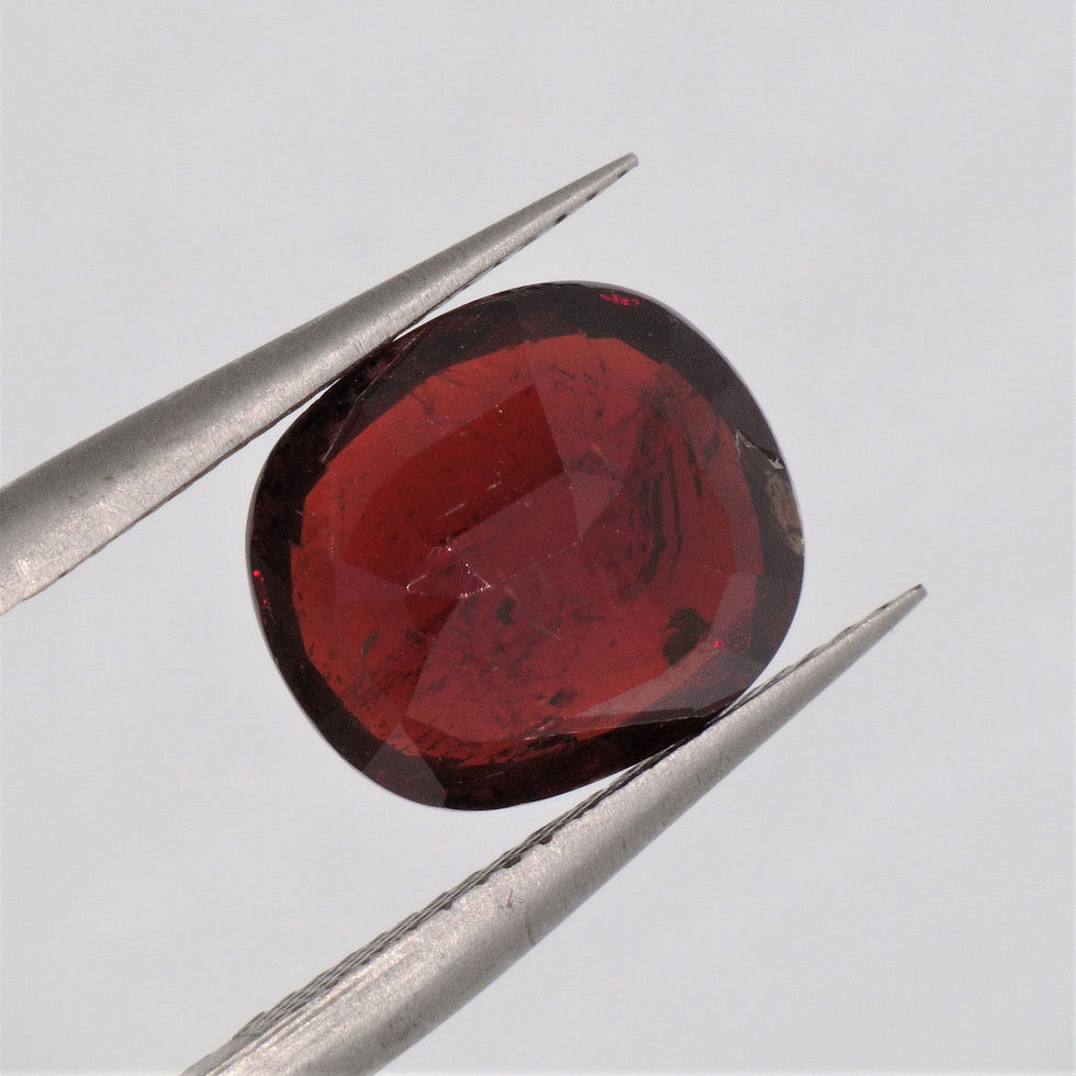 Miniature : 4.32 ct Grenat Spessartite Rouge Naturel