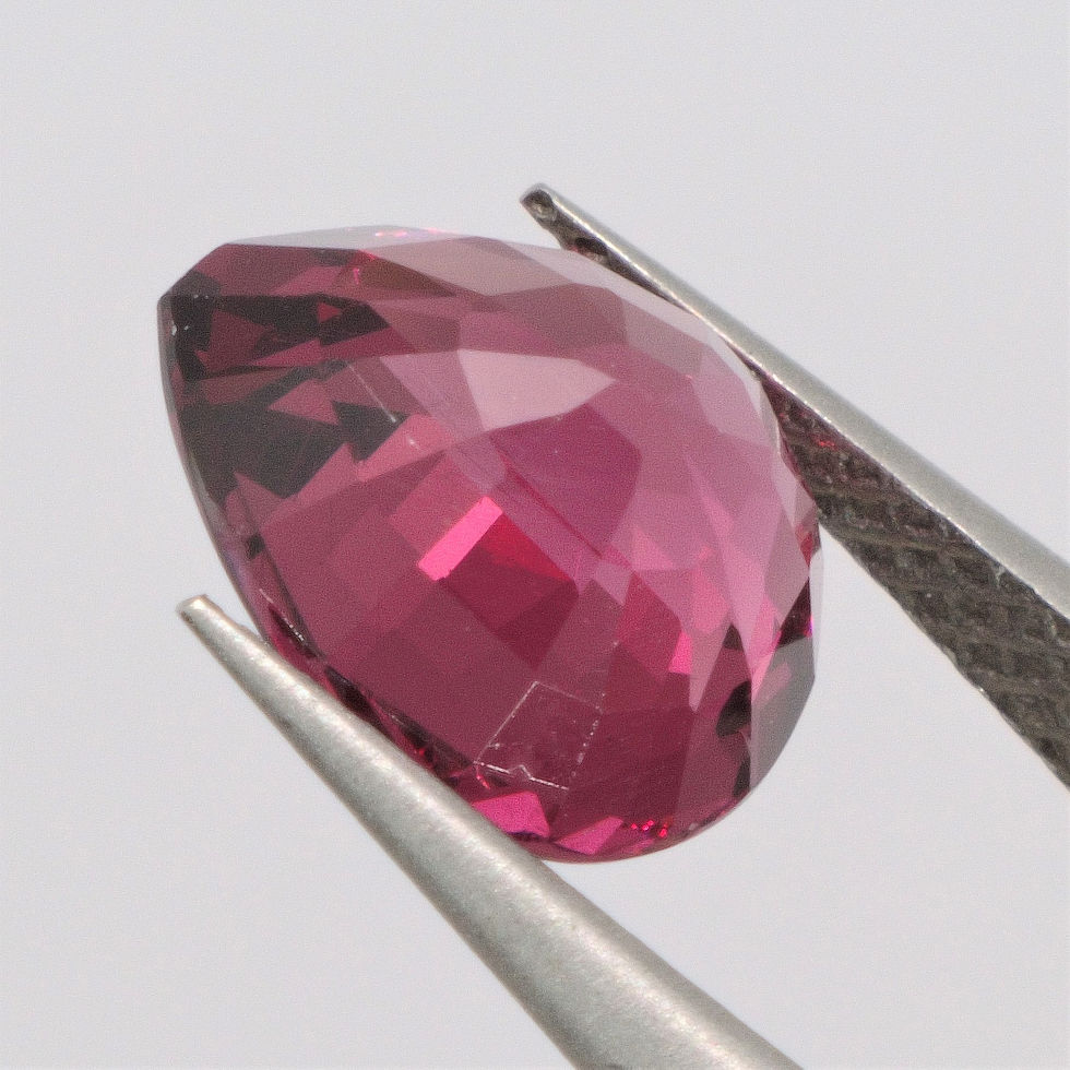 Miniaturbild: 1.36 Ct. Natur Rhodolit Birne Violett Rosa