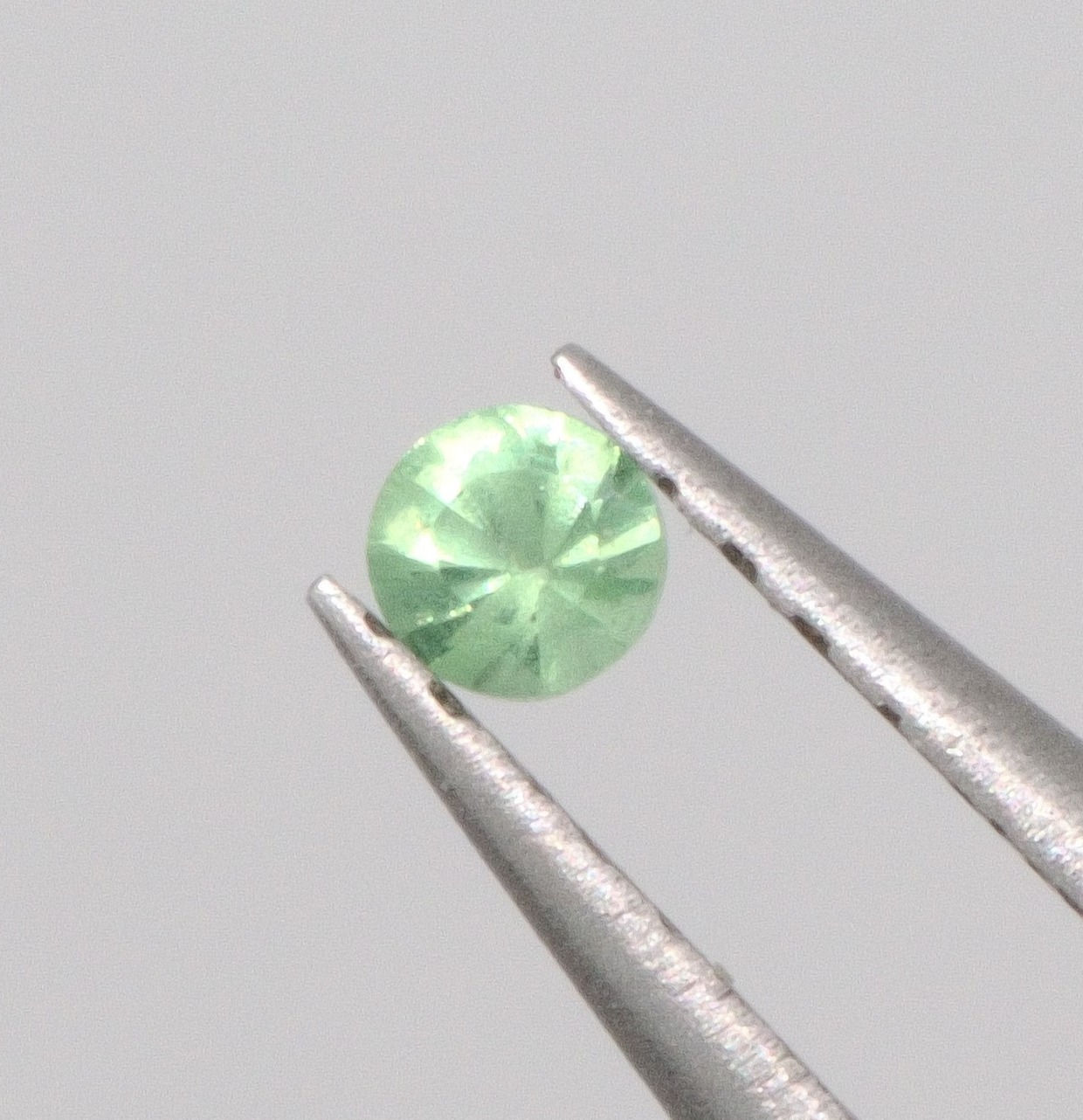 0.02 ct Tsavorite Ronde Naturelle