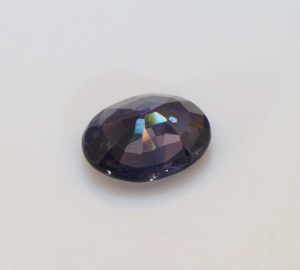 Miniature : 0.54 ct Spinelle Bleu Violet Ovale Naturelle