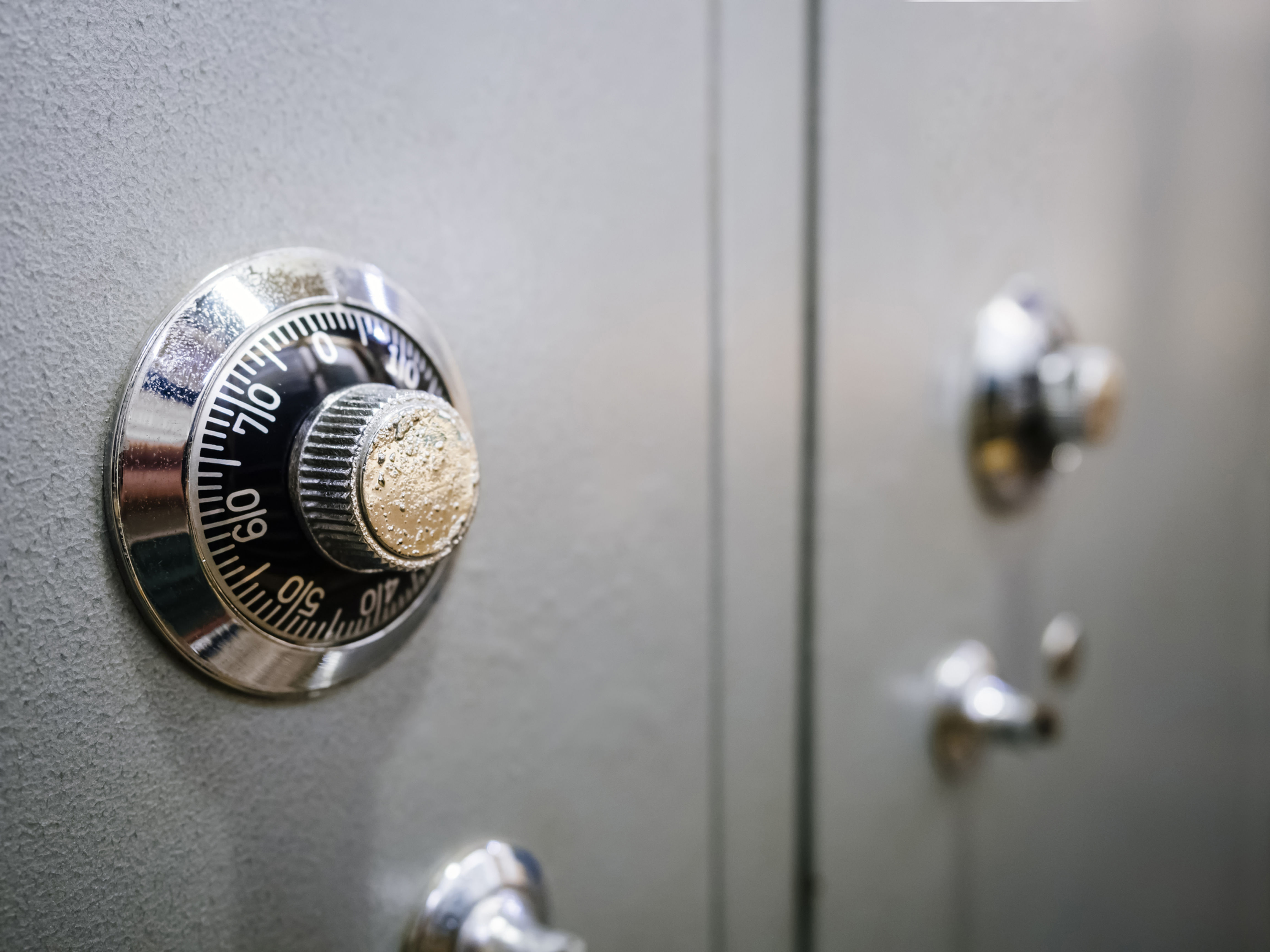 Safe - Hardware wallets representation 