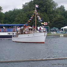 5. Thamesa slips her mooring at the Trad '09..jpg