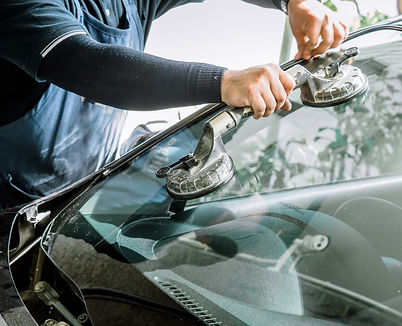 Tiltons Collision Center Glass replacement.jpeg