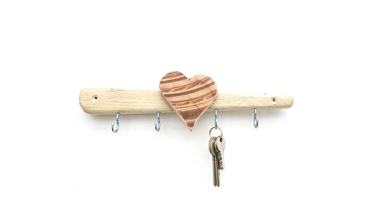 7 - Driftwood Key Holder Size 11 inches width approx. £6.99 plus £3.00 p&p