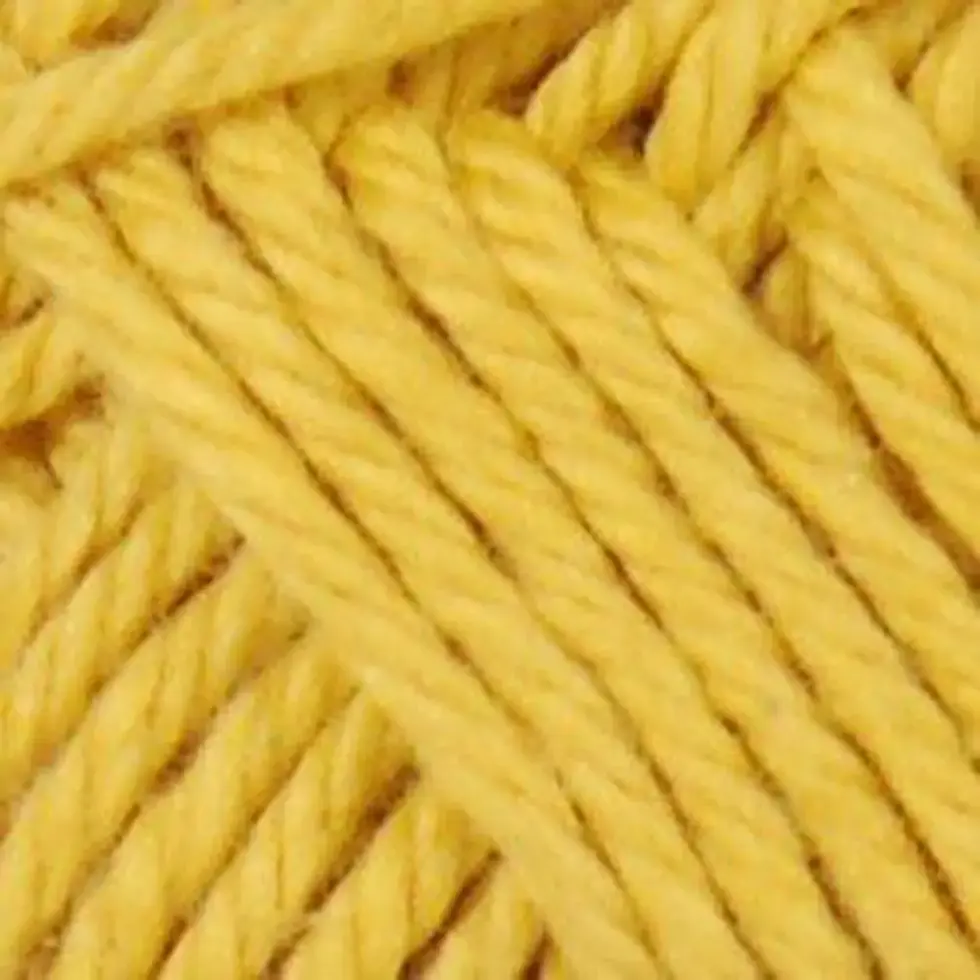 DMC Happy Cotton 20 g - 794 Jaune moutarde, vue de près