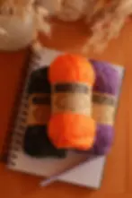 3 pelotes de Scheepjes Stone Washed, un crochet Tulip Etimo Murasaki