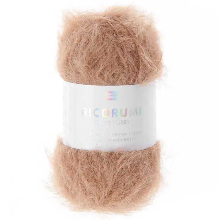 Das weiche und leichte Garn Ricorumi Furry Furry eignet sich ideal, um Amigurumi Textur und ein flauschiges Aussehen zu verleihen.