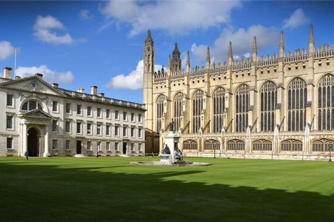 chapel-external-next-to-gibbs-with-fountain-landscape-stephen-bond-2024.jpg