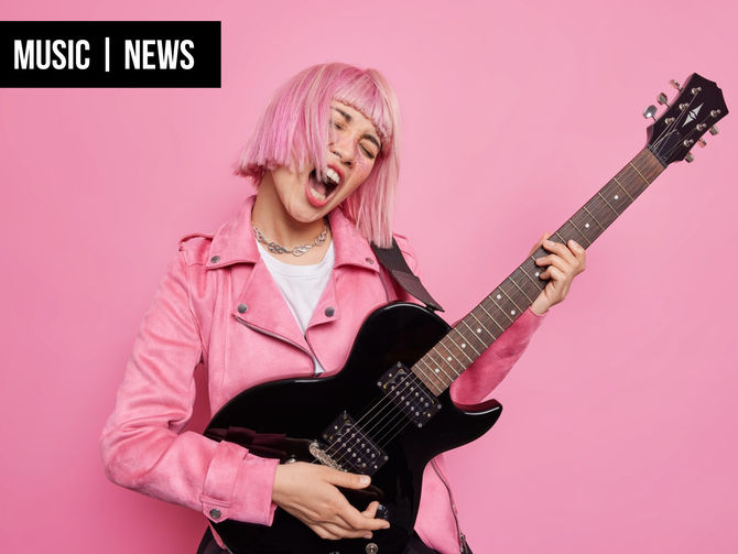 HOW DOES A GUITAR TUNER WORK? 