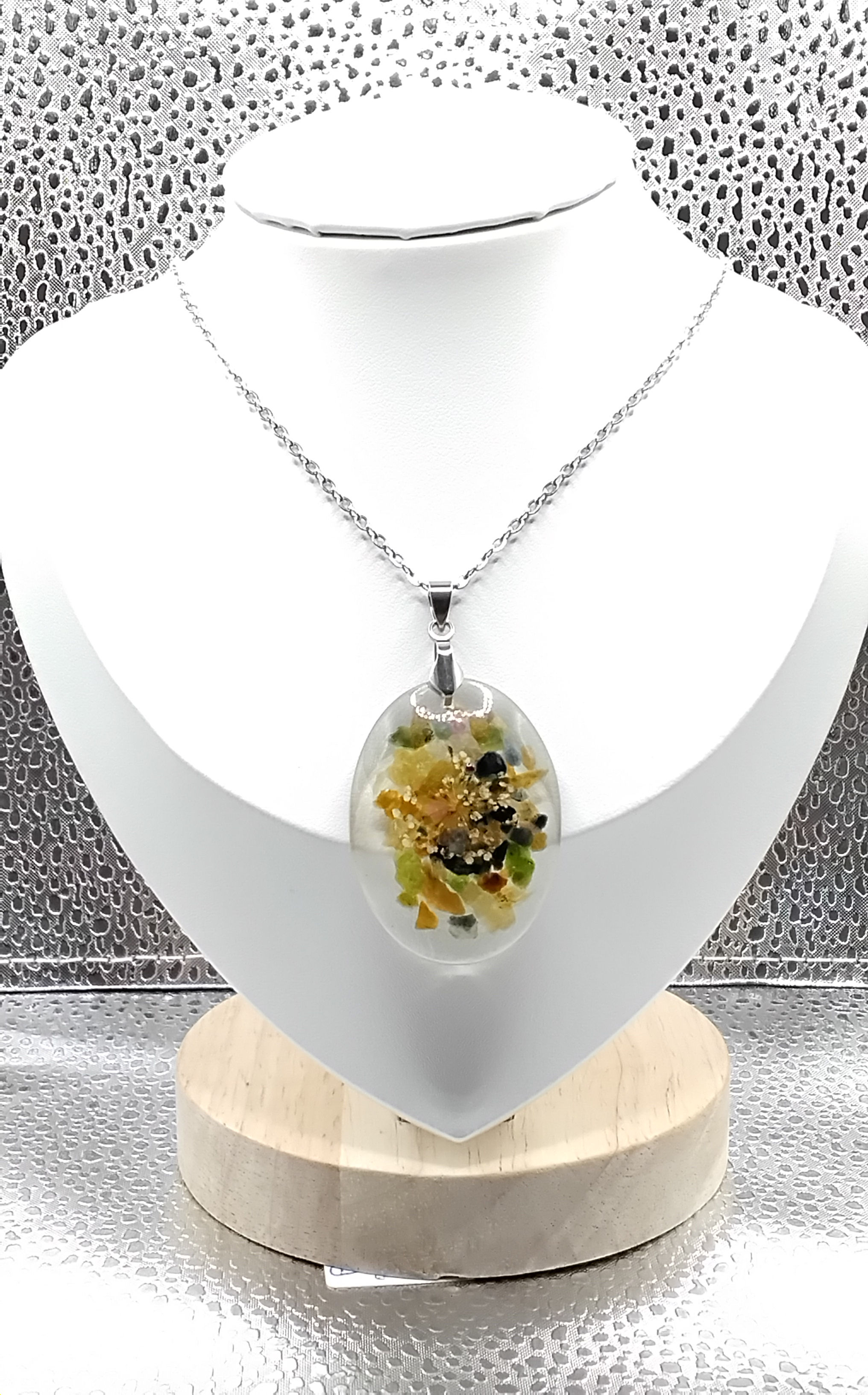 Pendentif fleur et chips en Pierres Naturelle