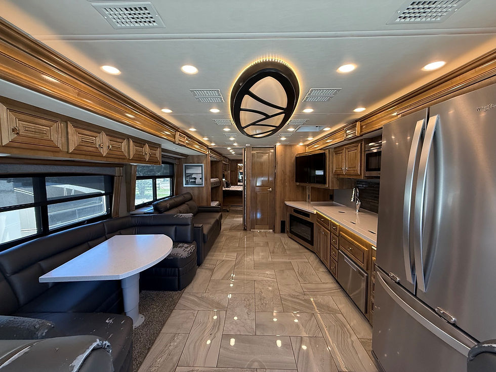 Thumbnail: 2019 Fleetwood Discovery LXE 40G