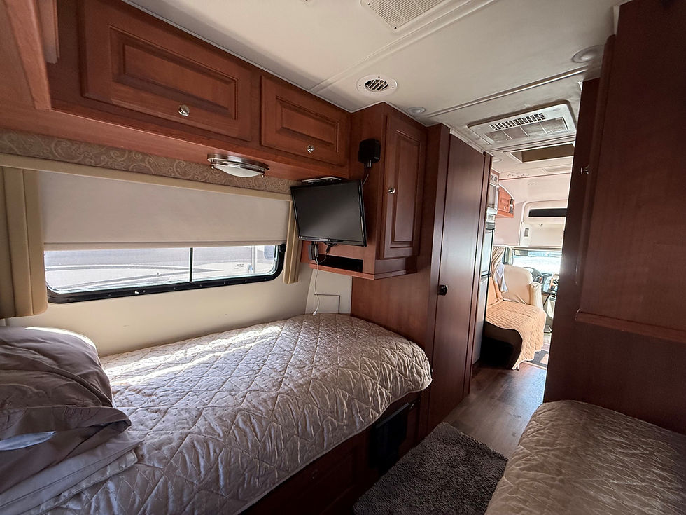 Thumbnail: 2016 Coach House Platinum 220TB