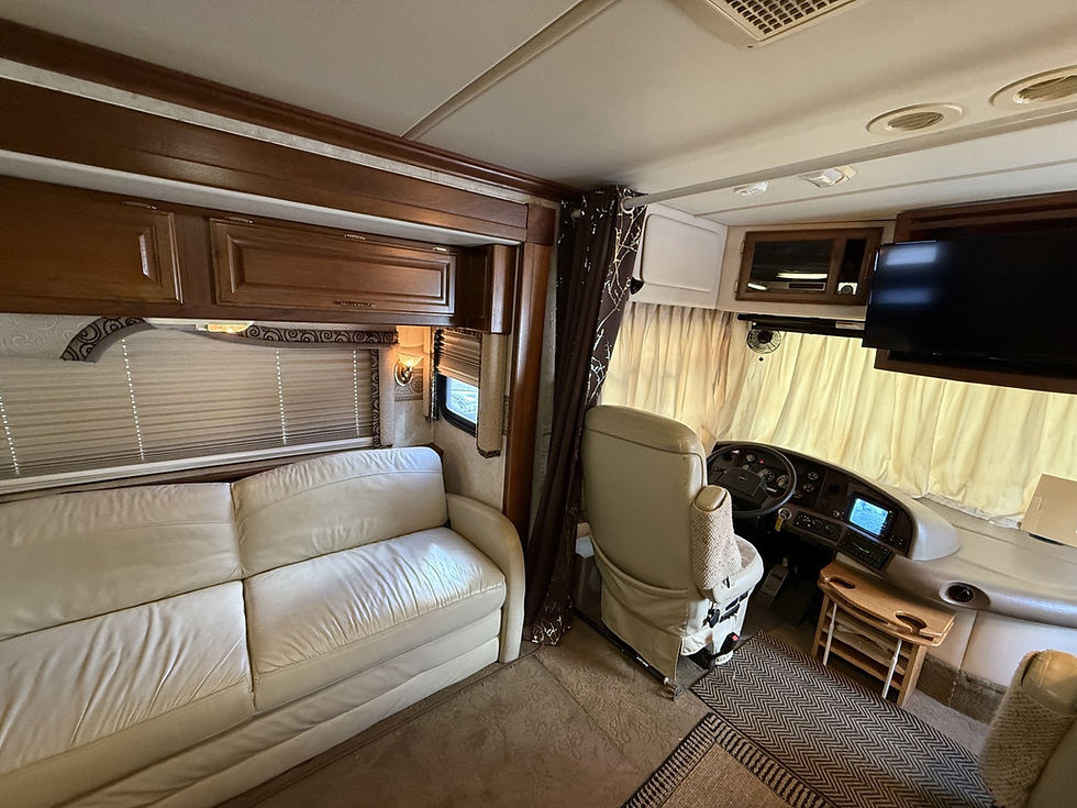 Thumbnail: 2003 Fleetwood Discovery 39L