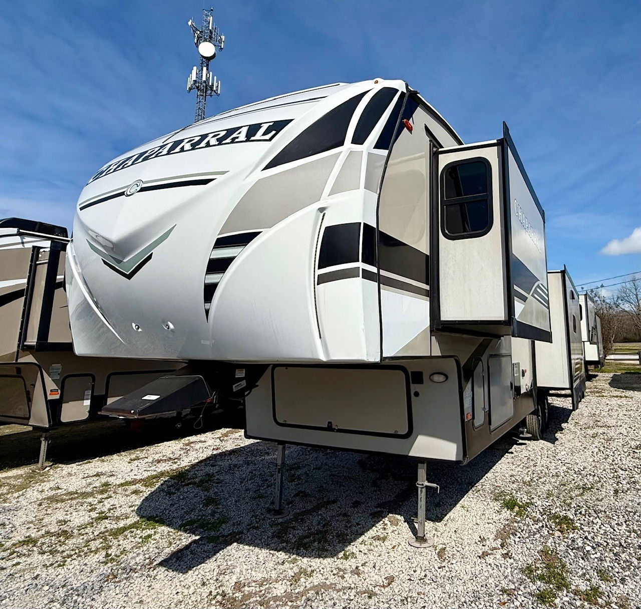 2021 Coachmen Chaparral 336TSIK