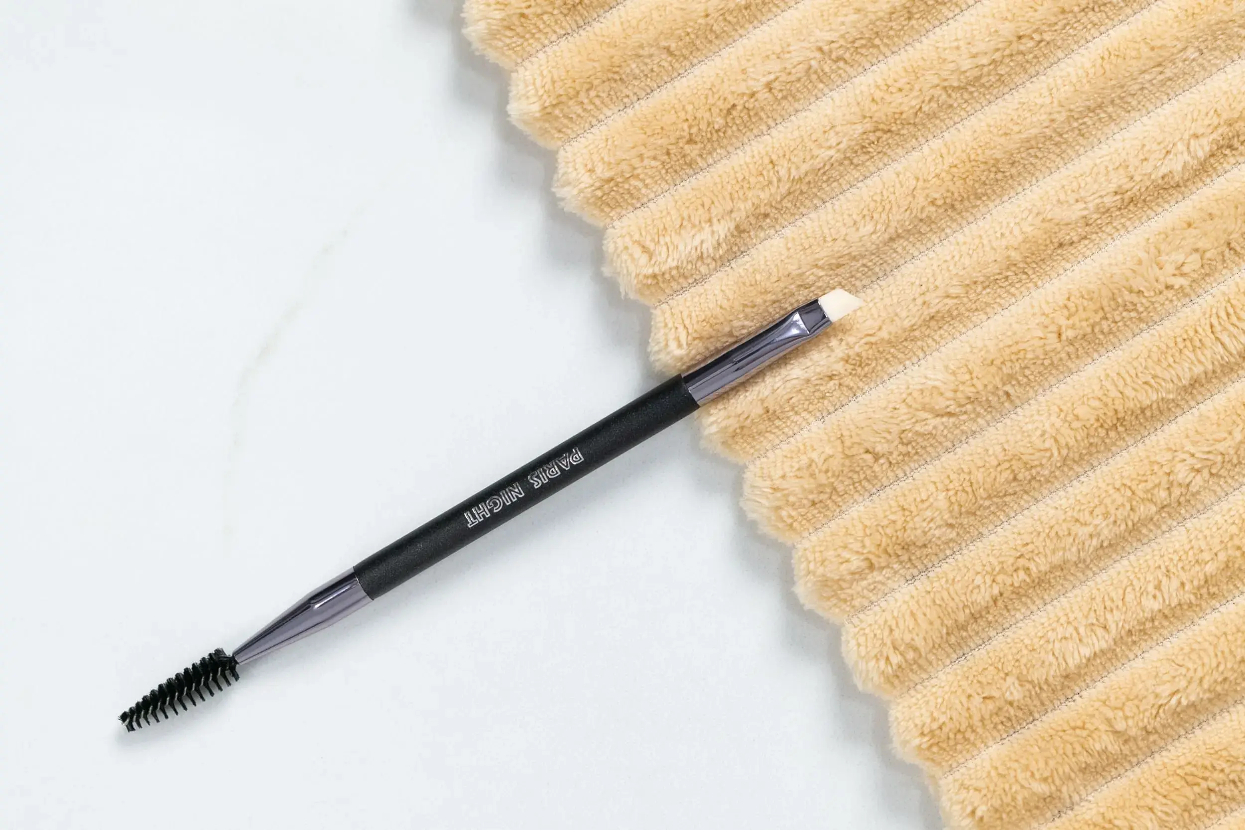 Brocha plateada Lana - Mascara & eyebrow -  Paris Night