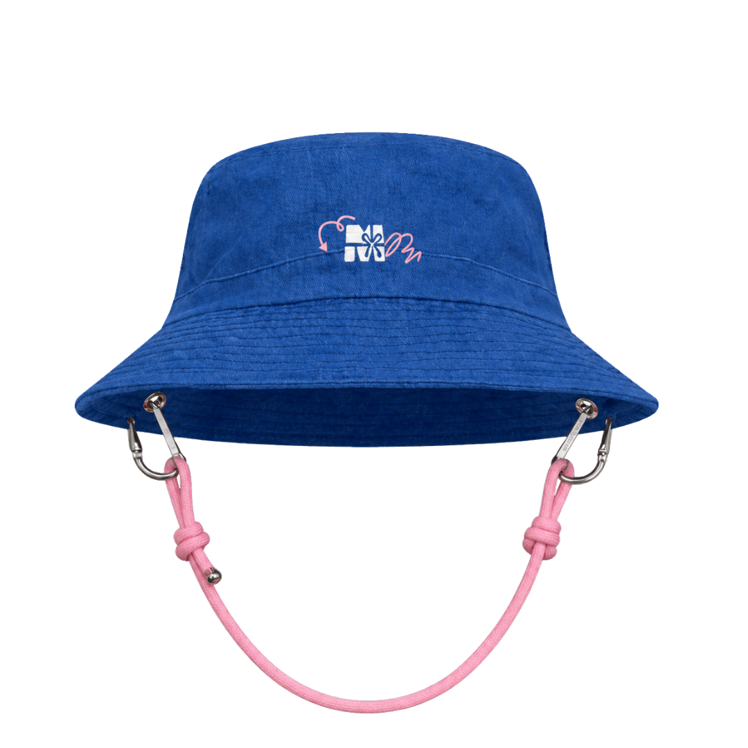 Кастомізована панамка з карабіном та брелком