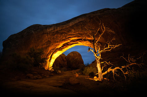 Lighting painting in Arches National Park by Arthur Cauty