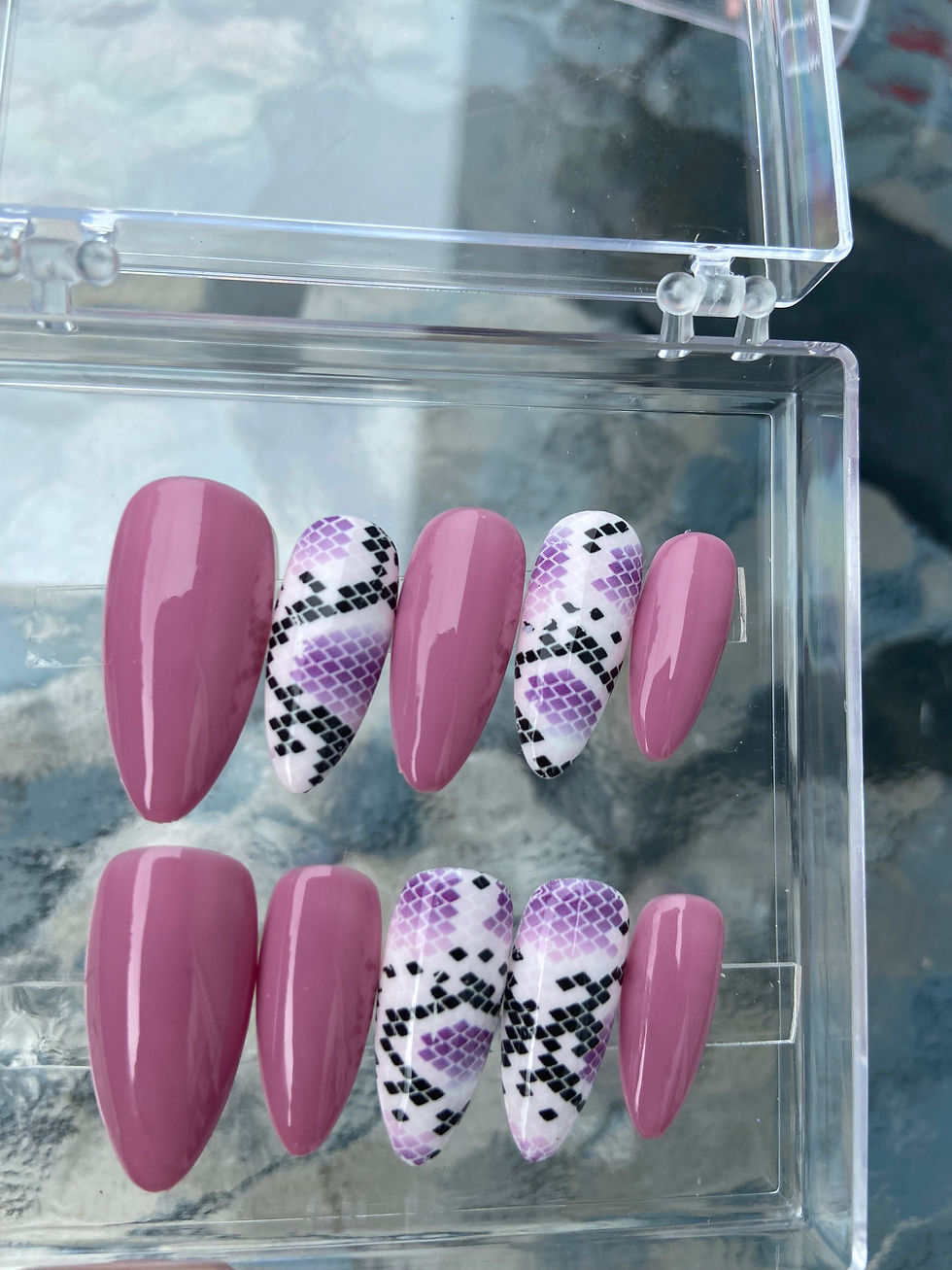 Thumbnail: Orange/Pink Snake Skin Nails