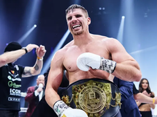 Unveiling the Powerhouse: The Unmatched Kickboxing Style of Rico Verhoeven