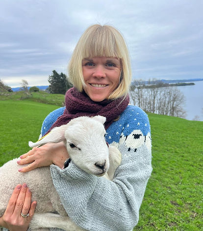 I’m a kind, thoughtful and curious person and I like to be active. I care about the people around me. I’m naturally calm and I also enjoy my own space for creativity, reflection and spending time in nature.
