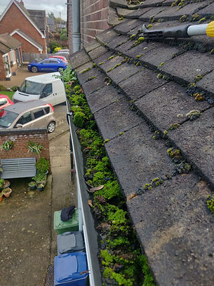 These gutters in Ampthill where chock full of moss and needed to be cleared!
