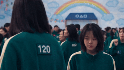 Player 095 asking player 120 to team up with her