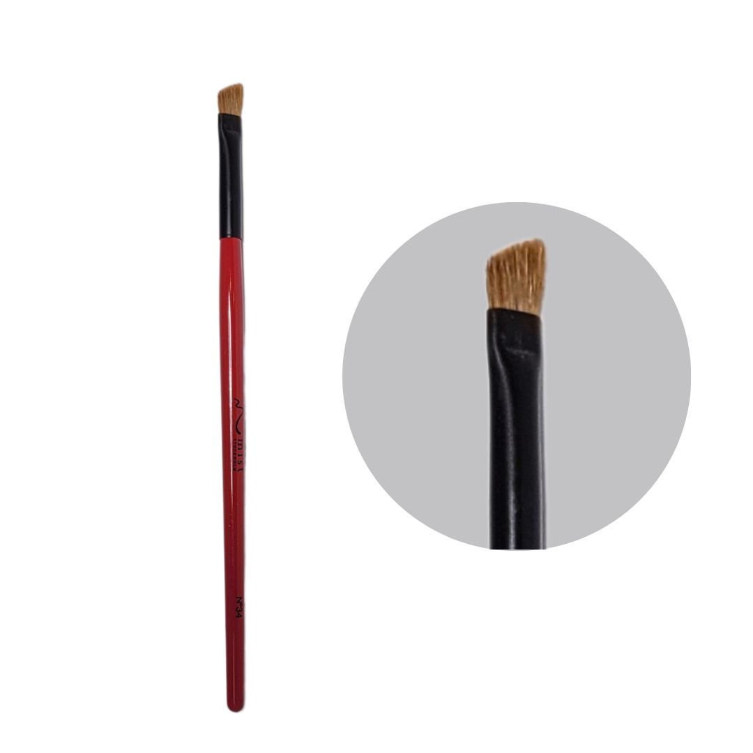 Brush no 34: Angled Precision Eyeshadow Brush