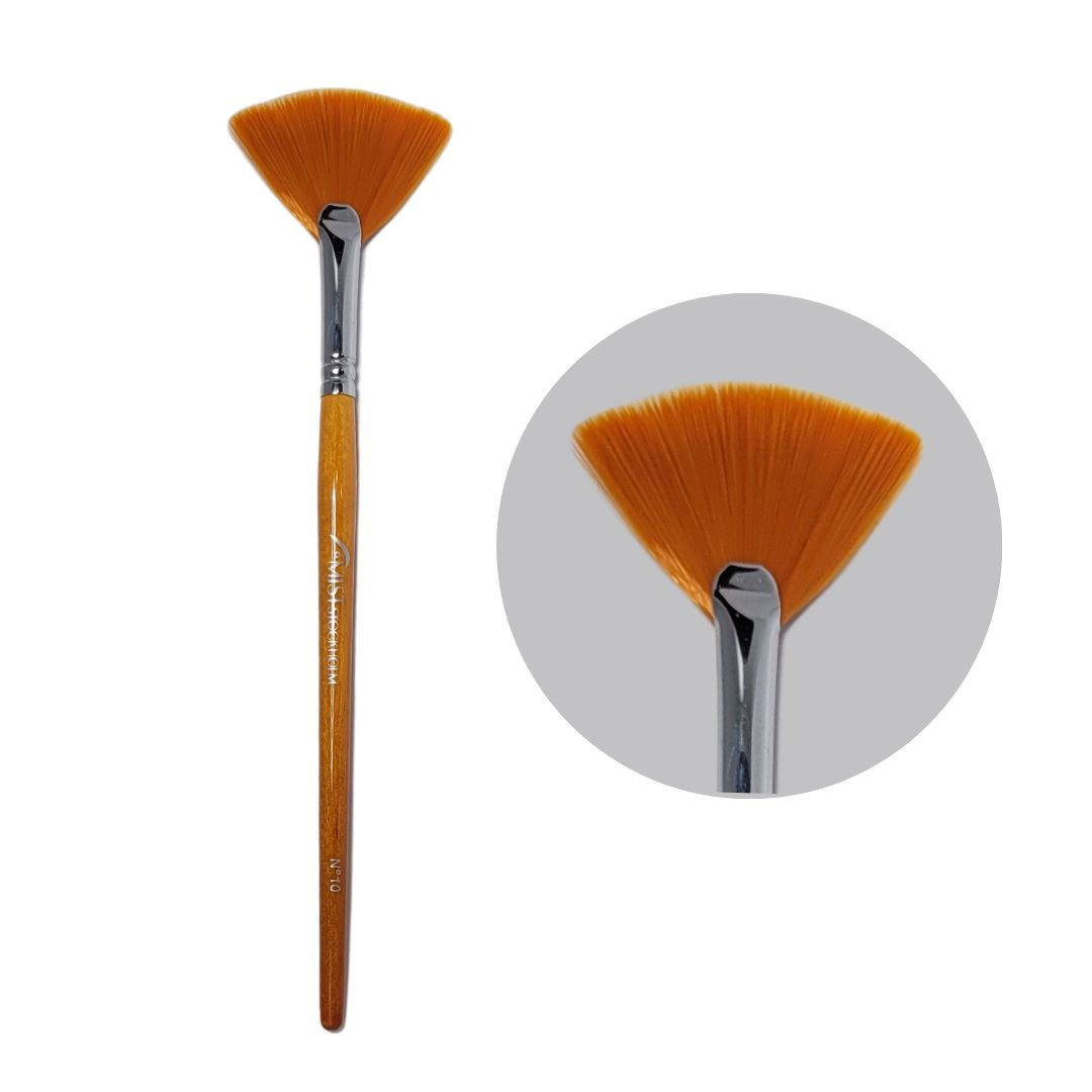 Brush No 10: Ideal for Finishing makeup
