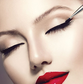 makeup with brushes for eyes