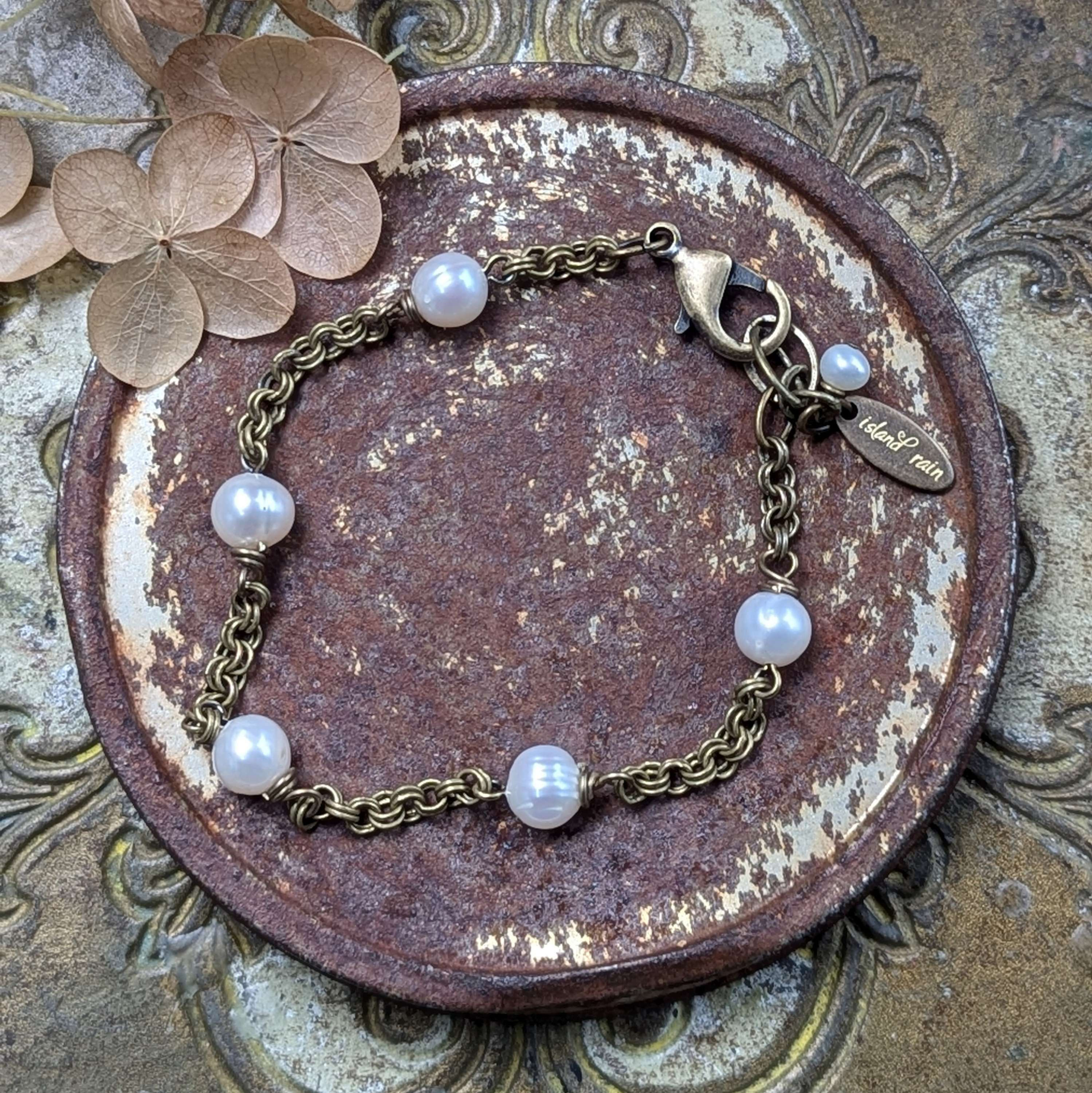 poet's cove - freshwater pearl bracelet on antiqued brass 
