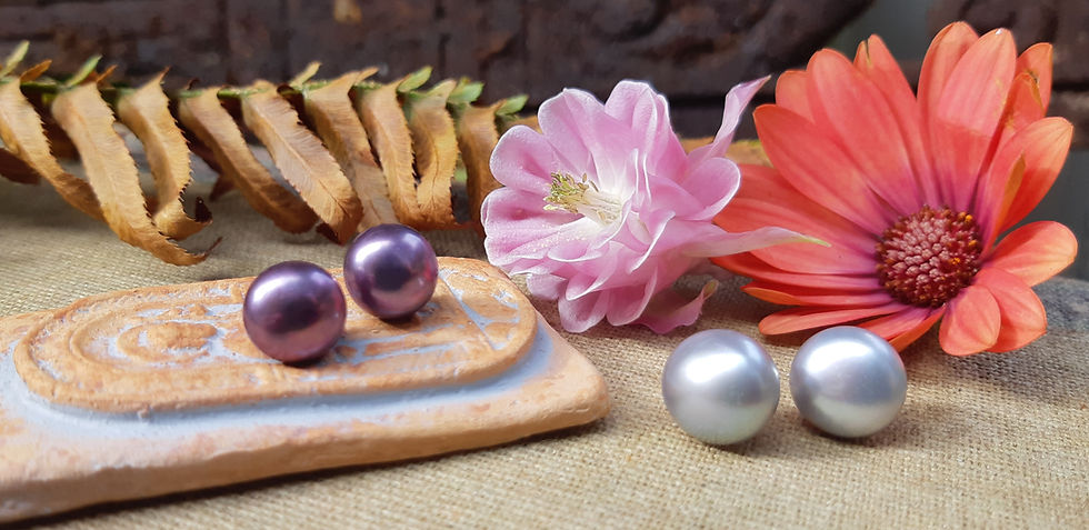 pearl - post earrings