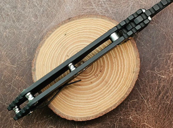 Thumbnail: Strider Knives Stealth SMF – PVD Full Titanium Frame – PVD Black 154CM Blade
