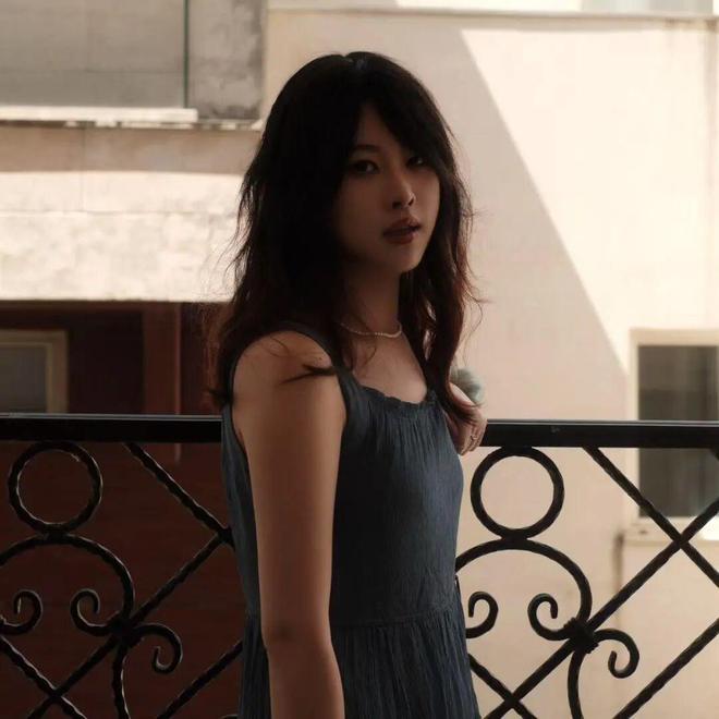 Writer: Luna