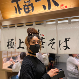 ラーメン屋にて