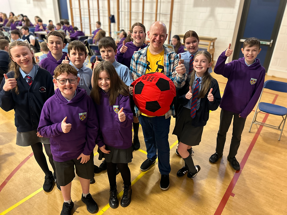 Thomas led the pupils in a game of giant volleyball to end the afternoon.