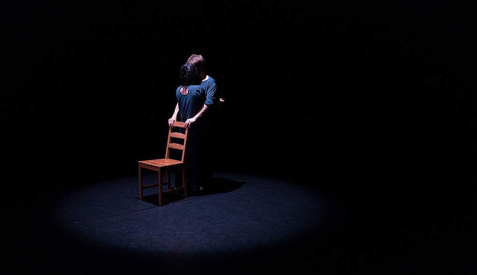 AMELIA // IN SCENA