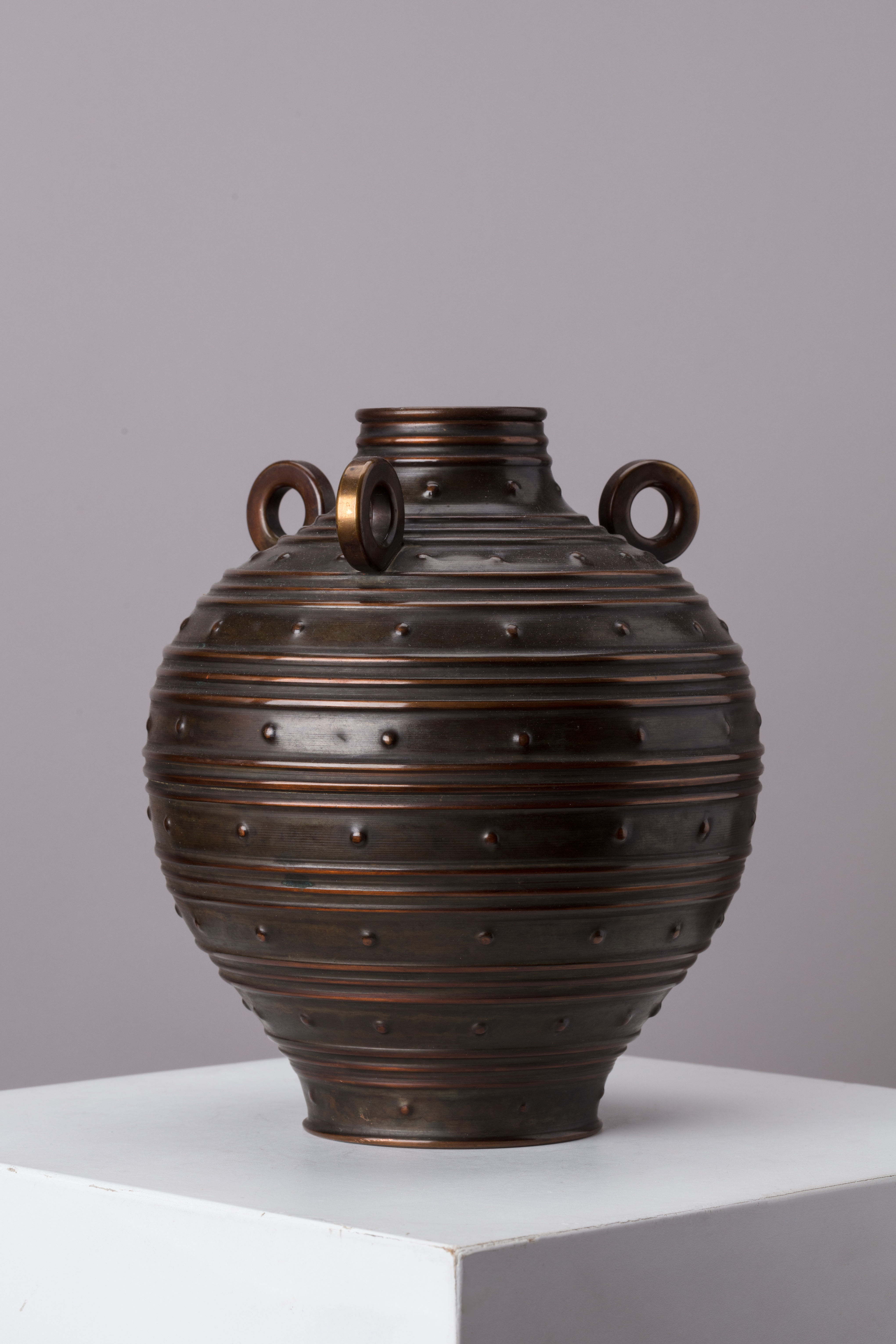 145. Jože Plečnik: Vaza