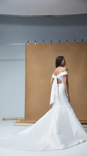 NouvelleAmsale_Bridal_JEN_R384M_Mikado_Off-theshoulder_Strapless_Fit-to-FlareGown_Bow_Butt