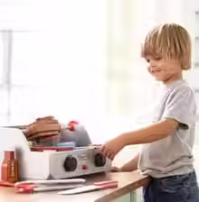 תמונה ממוזערת: סט גריל מנגל מעץ איכותי מבית מליסה ודאג Melissa and Doug