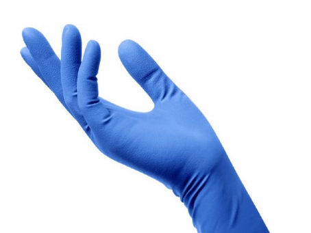 Un estudio revela que las bacterias pueden transferirse de los guantes hacia las superficies de plás