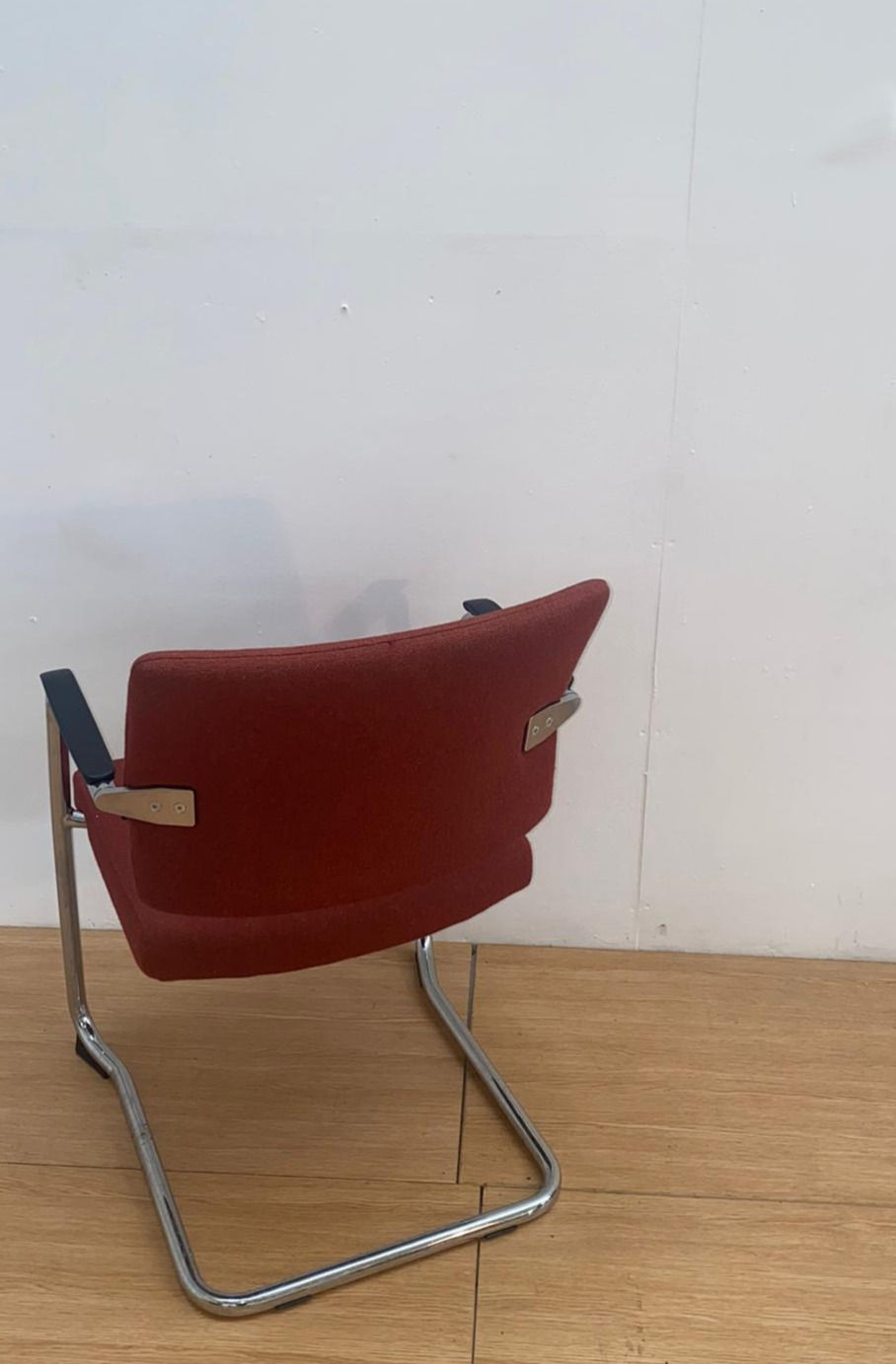 Thumbnail: Medium Back Cantilever Visitor Chair with Arms