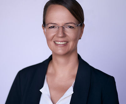 Jana Oehmichen_edited.jpg