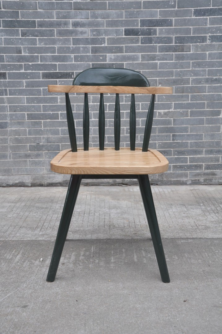 縮圖：Capsule Table Set