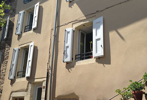 AGUESSAC - Maison de village type F5 - 96 m² hab- avec caves