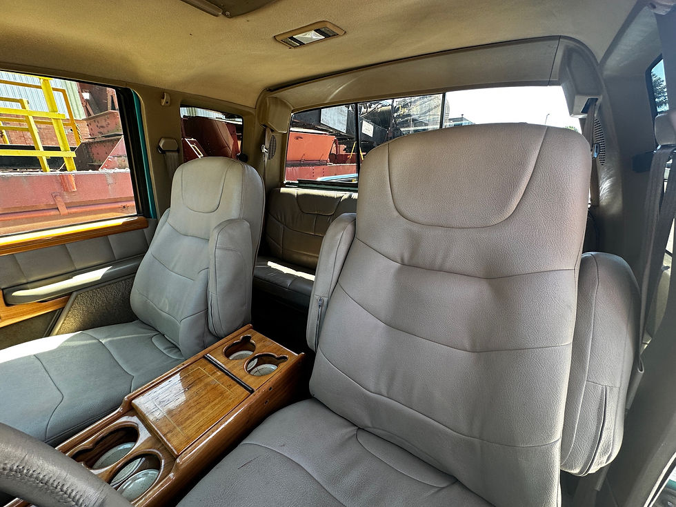 Thumbnail: 1995 Chevrolet Silverado Crew Cab LHD V8