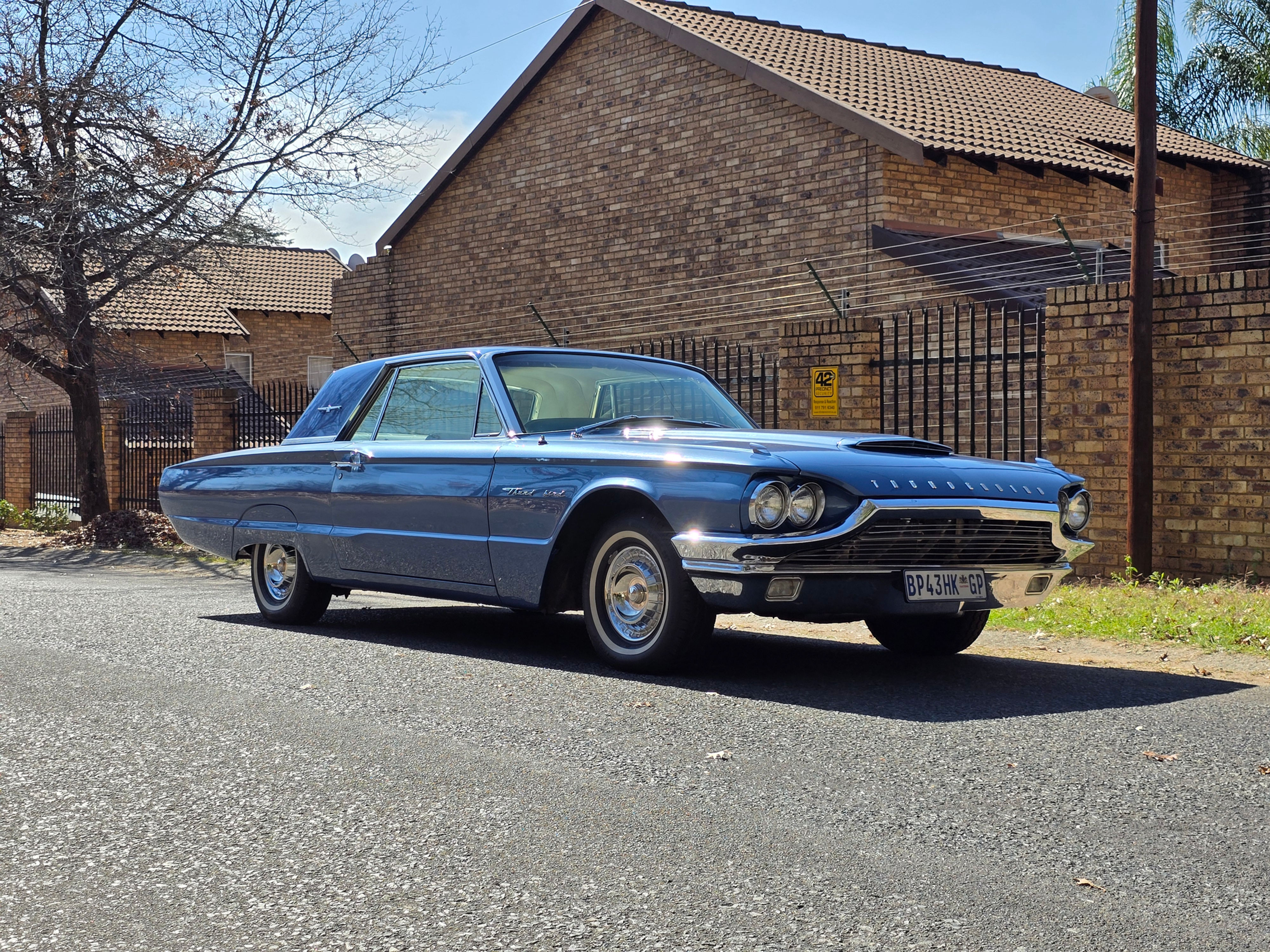 1964 Ford Thunderbird 390ci V8 Auto