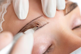 beautician-working-client-s-eyebrows_23-2149183847.jpg