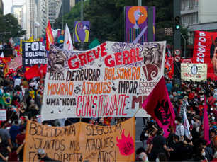 Mass protests for and against Bolsonaro
