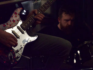 Feature: Dorfkirchen Kind zum Rock-Virtuose unterstützt alternative Kulturszene in Bielefeld